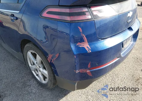 2013 Chevrolet Volt z USA, uszkodzony, nr VIN 1G1RB6E41DU101894